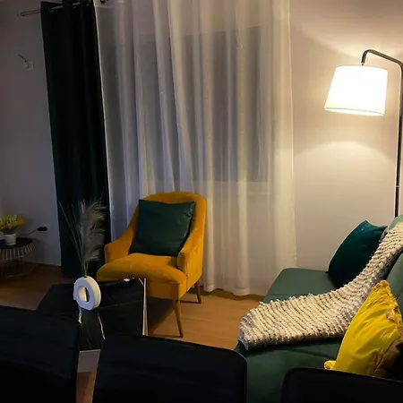 Signature 11 * Tirana