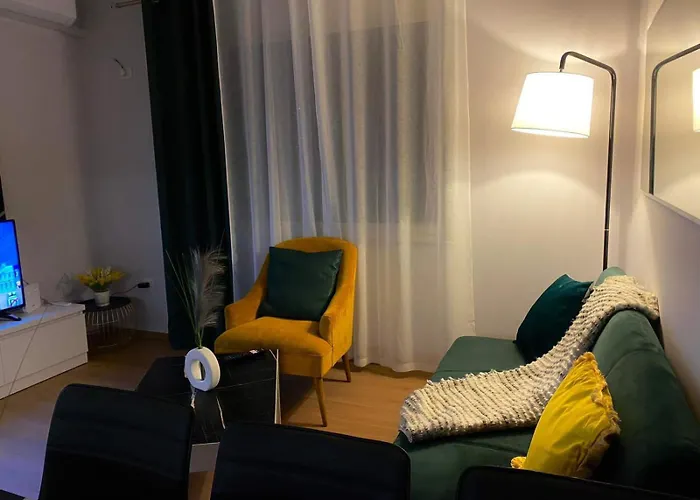 Signature 11 * Tirana