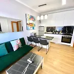 Apartment Signature 11 *