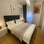 Apartment Signature 11 Tirana