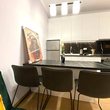 Signature 11 Apartment *