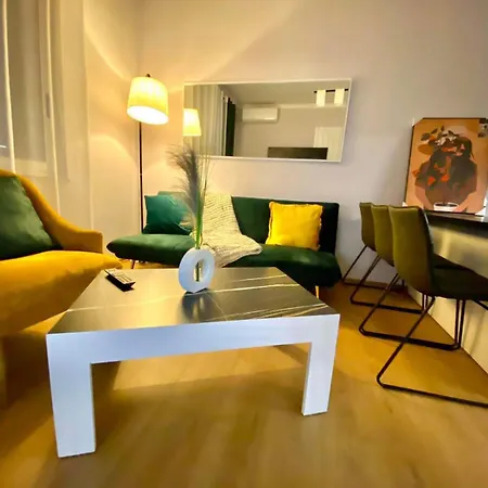 Signature 11 * Tirana