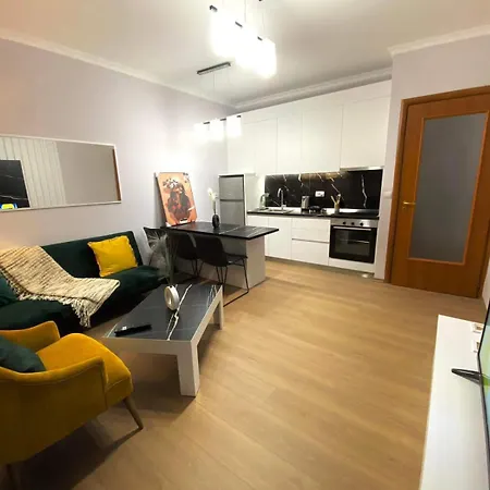 Signature 11 Tirana