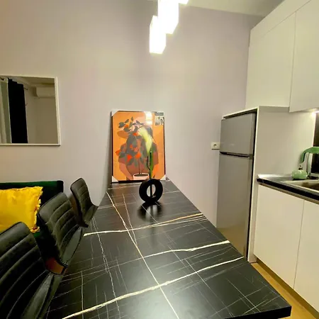 Apartment Signature 11