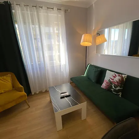 Signature 11 * Tirana