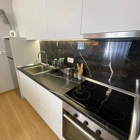 Signature 11 Apartment *