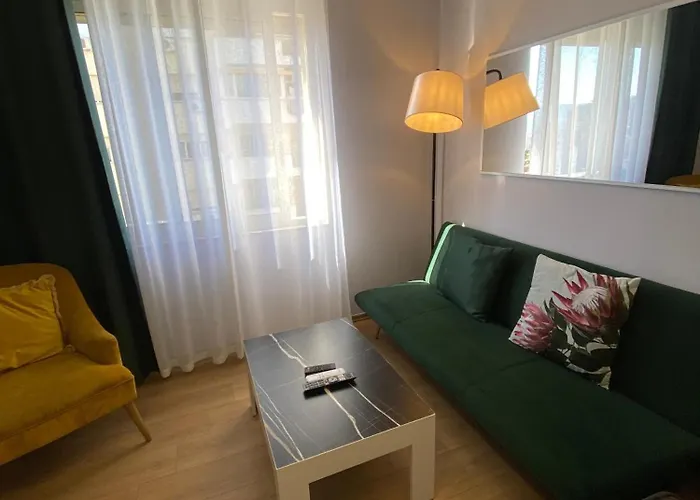 Signature 11 * Tirana